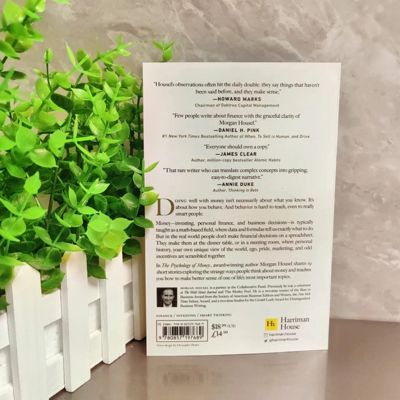 The Psychology of Money: Timeless Lessons on Wealth, Greed, and Happiness Finance Books for Adult