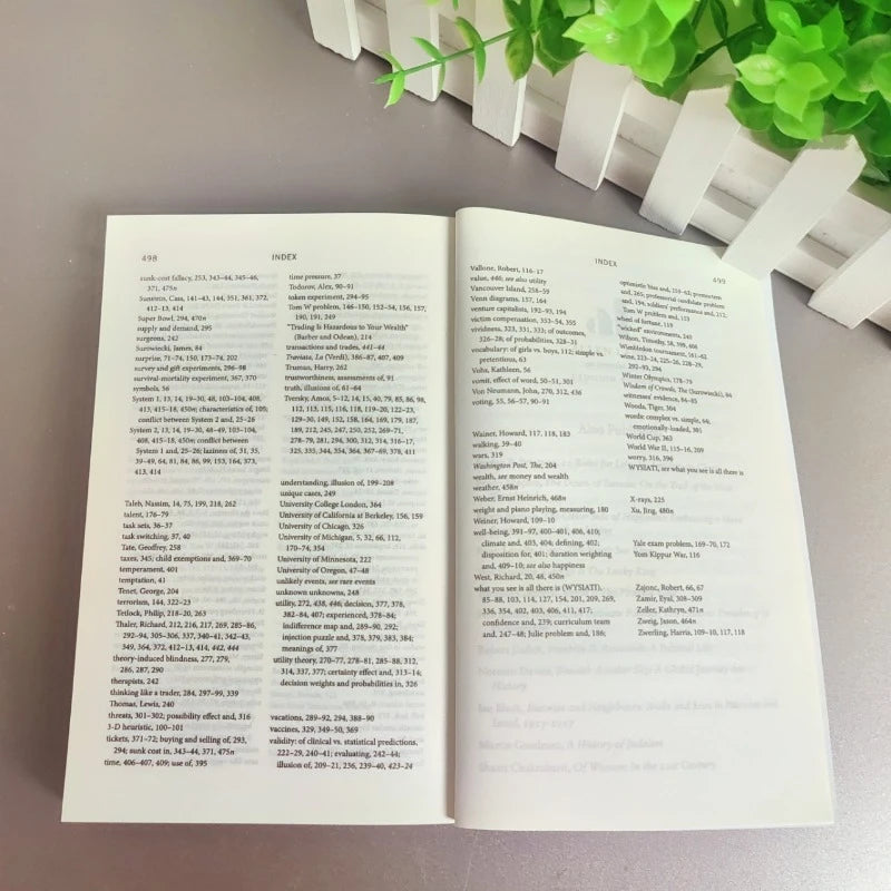 Daniel Kahneman Thinking,fast and Slow Reading English Books for Adult A Lifetimes Worth of Wisdom Economic Management Book